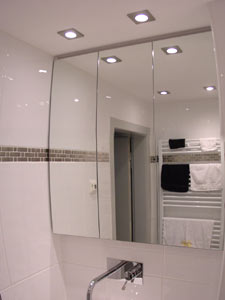 Badschrank