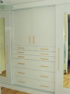 Einbau-Kleiderschrank